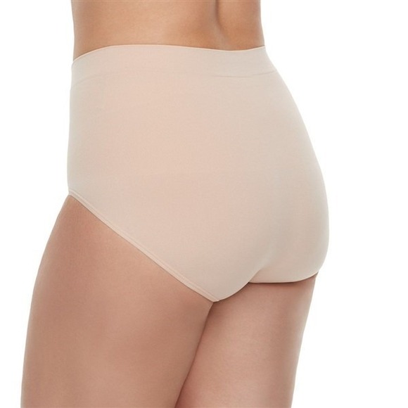 NWOT Red Hot by Spanx M All Around Brief Panty 10169R Black 128580 - Picture 2 of 2